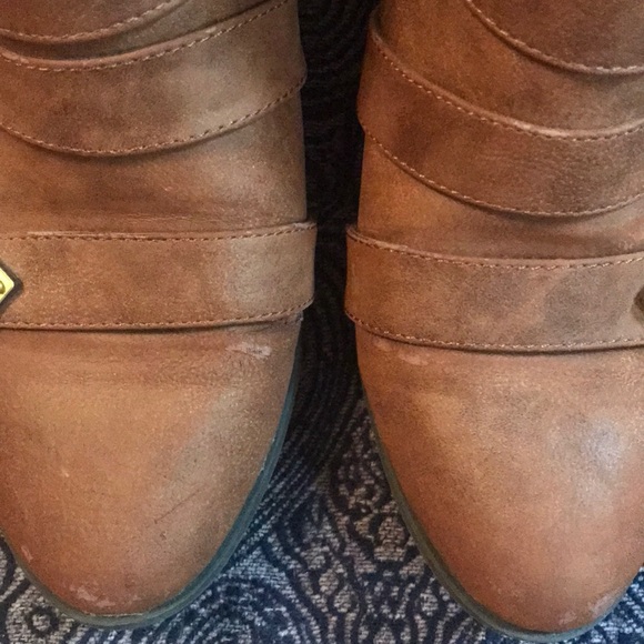 Tan bulk ankle boots - Picture 7 of 8